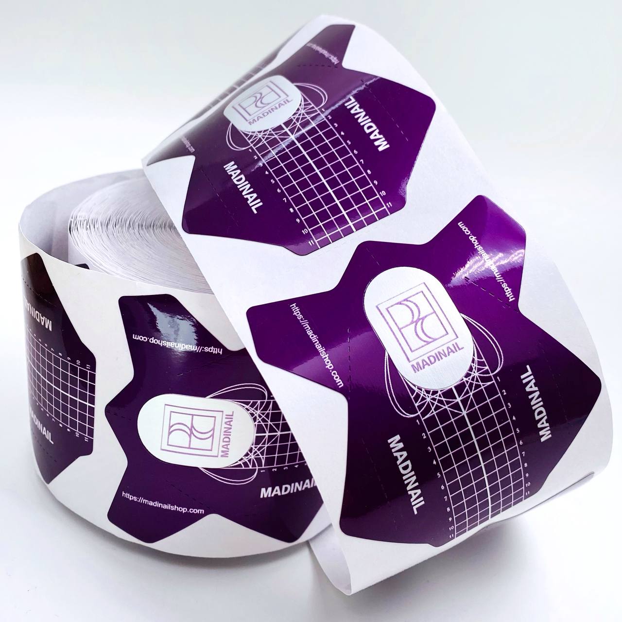 картинка Формы для наращивания ногтей 200 шт/рулон от магазина MADINAIL 