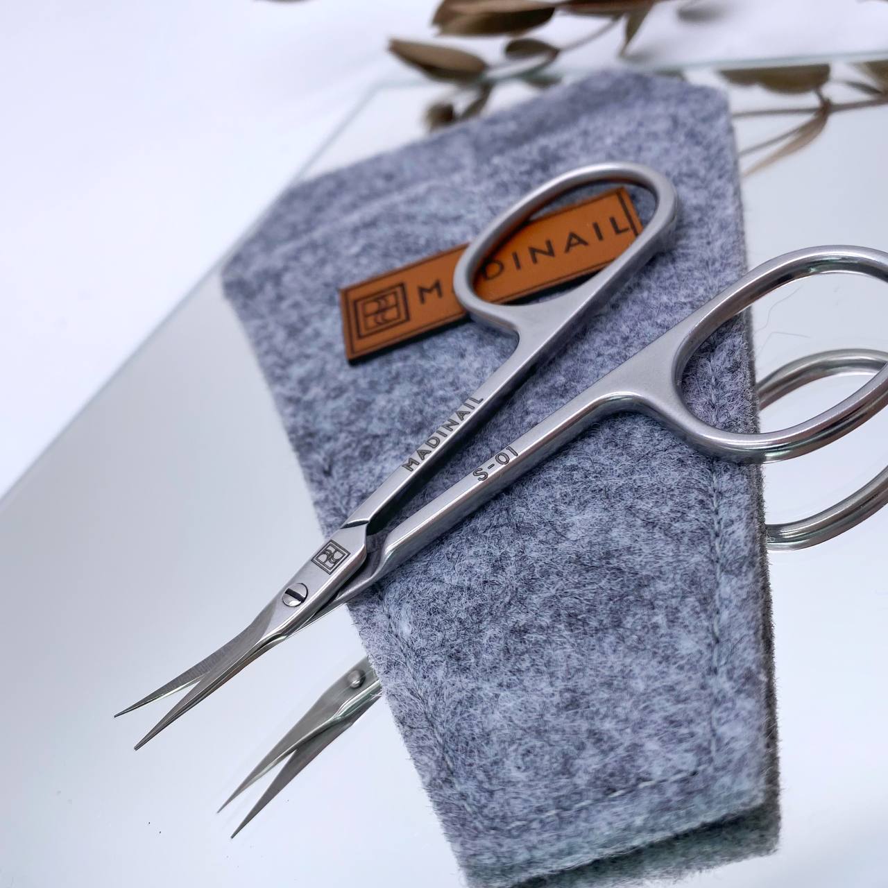 картинка Ножницы для кутикулы #1 от магазина MADINAIL 